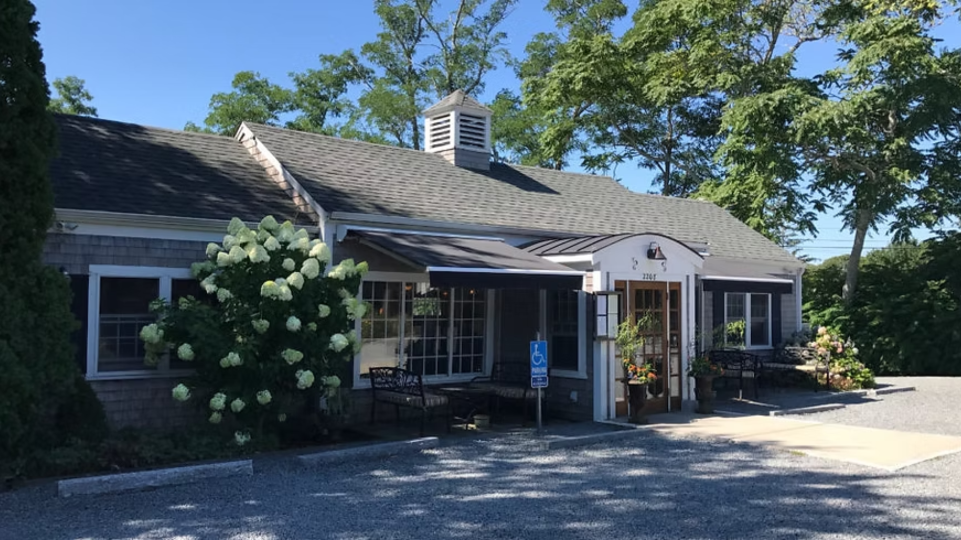 Featured Spotlight- The Fish House of Brewster MA Restaurants